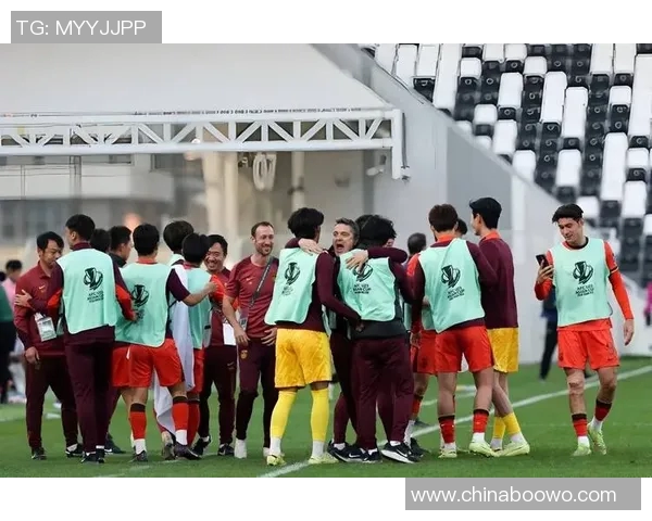 中国与乌兹别克斯坦足球赛裁判表现分析及争议解读